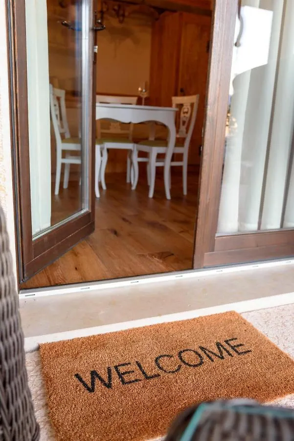 R.A.Country Dream Villa Caprino Veronese 0*,  Italy